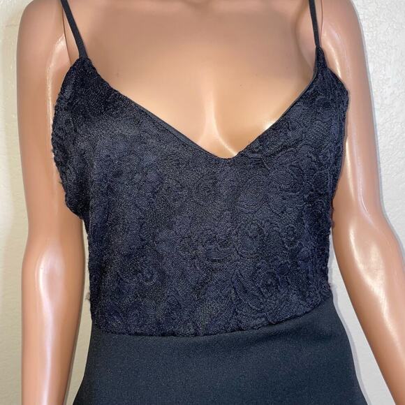 E.L.H. Studio black dress mini V-neck Satin V-neck mini body-con lace top NEW LG - Picture 6 of 10